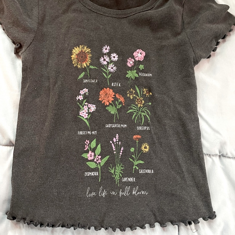 Graphic baby tee